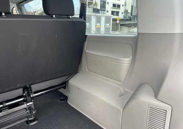 Volkswagen Caravelle cena 170000 przebieg: 137506, rok produkcji 2018 z Katowice małe 172